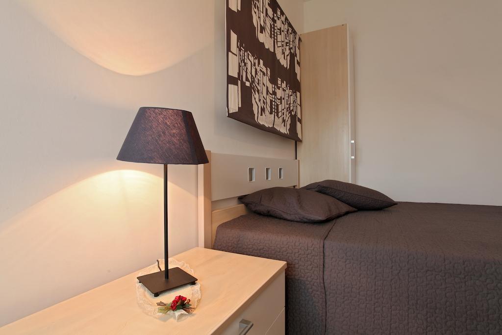 B&B Residenza Bianco Alle Grotte Di Castellana Castellana Grotte Værelse billede