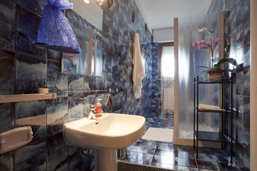 B&B Residenza Bianco Alle Grotte Di Castellana Castellana Grotte Værelse billede