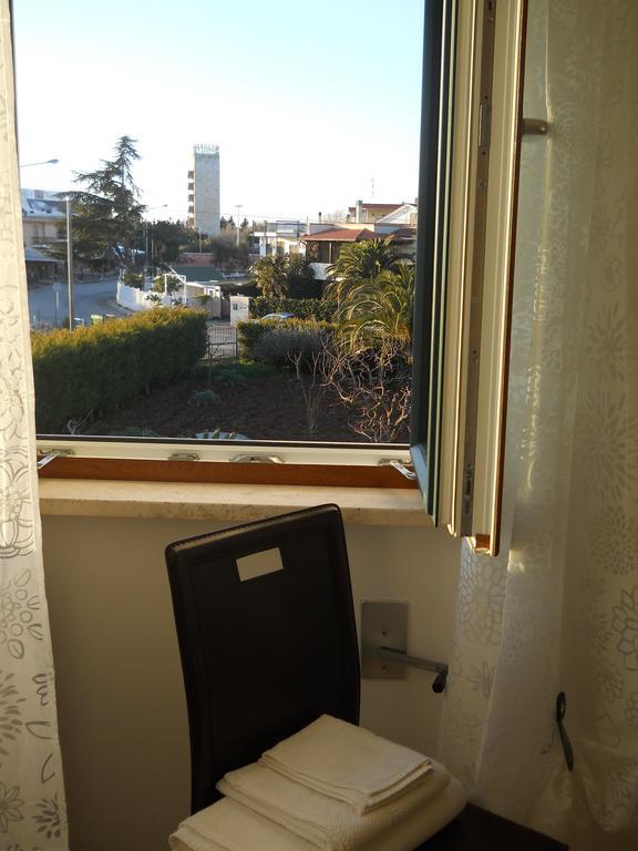 B&B Residenza Bianco Alle Grotte Di Castellana Castellana Grotte Værelse billede